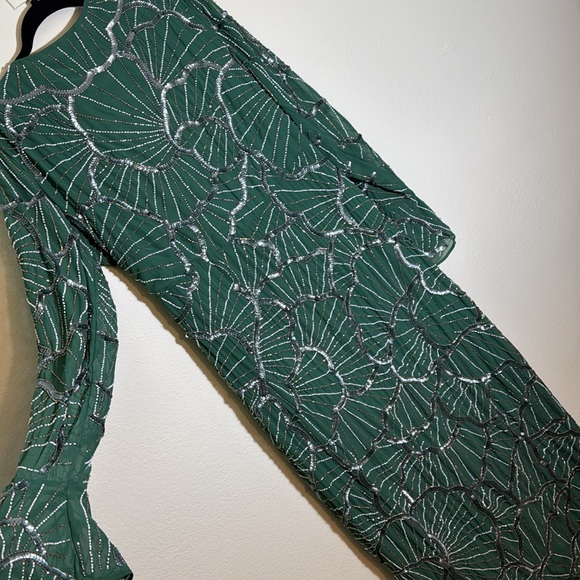 ASOS design 14 embellished wrap midi dress with scallop design in green - Picture 14 of 14